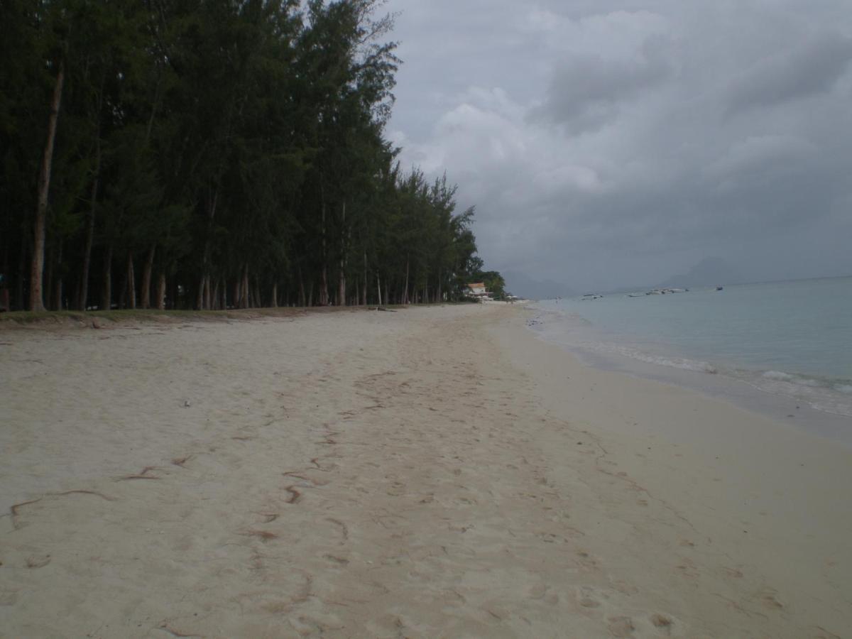 Best Holiday Beach Apartment Flic en Flac Exterior photo